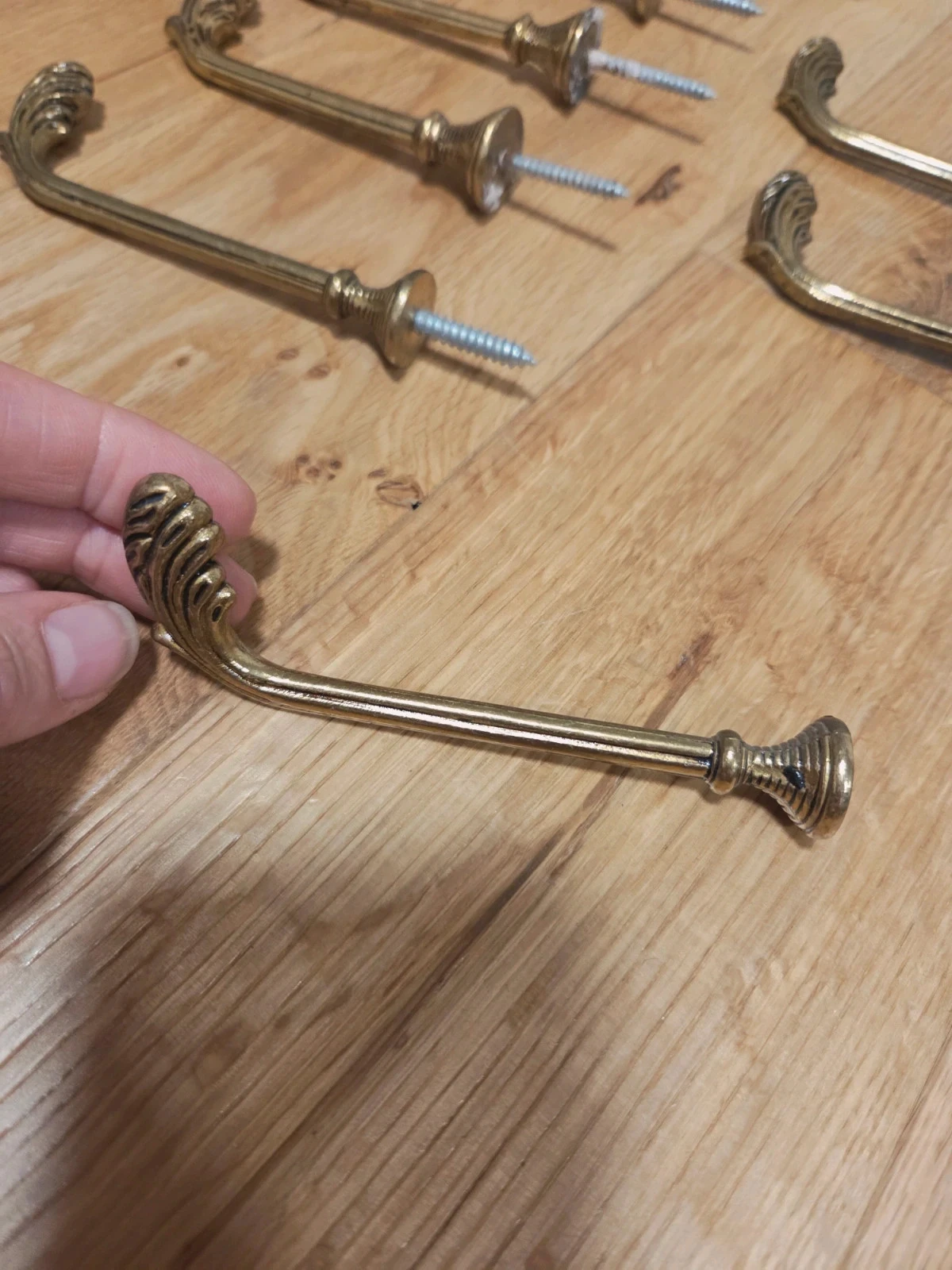 Gouden wandbevestigingen voor gordijnen – photo 2